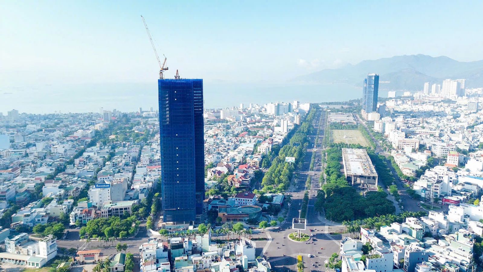 Tiến Độ Căn Hộ Grand Center Quy Nhơn Tháng 7/2025 - Cất Nóc Dự Án!
