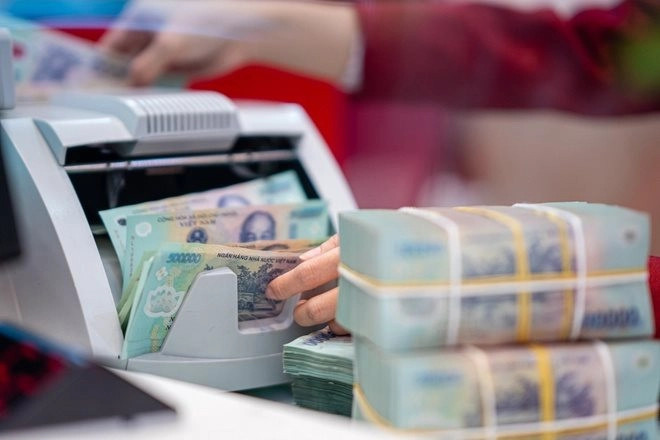 cac ngan hang lon nhat viet nam tiep tuc giam lai suat huy dong gui tien 12 thang tro len o vietcombank chi duoc 48nam nhieu nha bang tu nhan niem yet thap hon ca big4