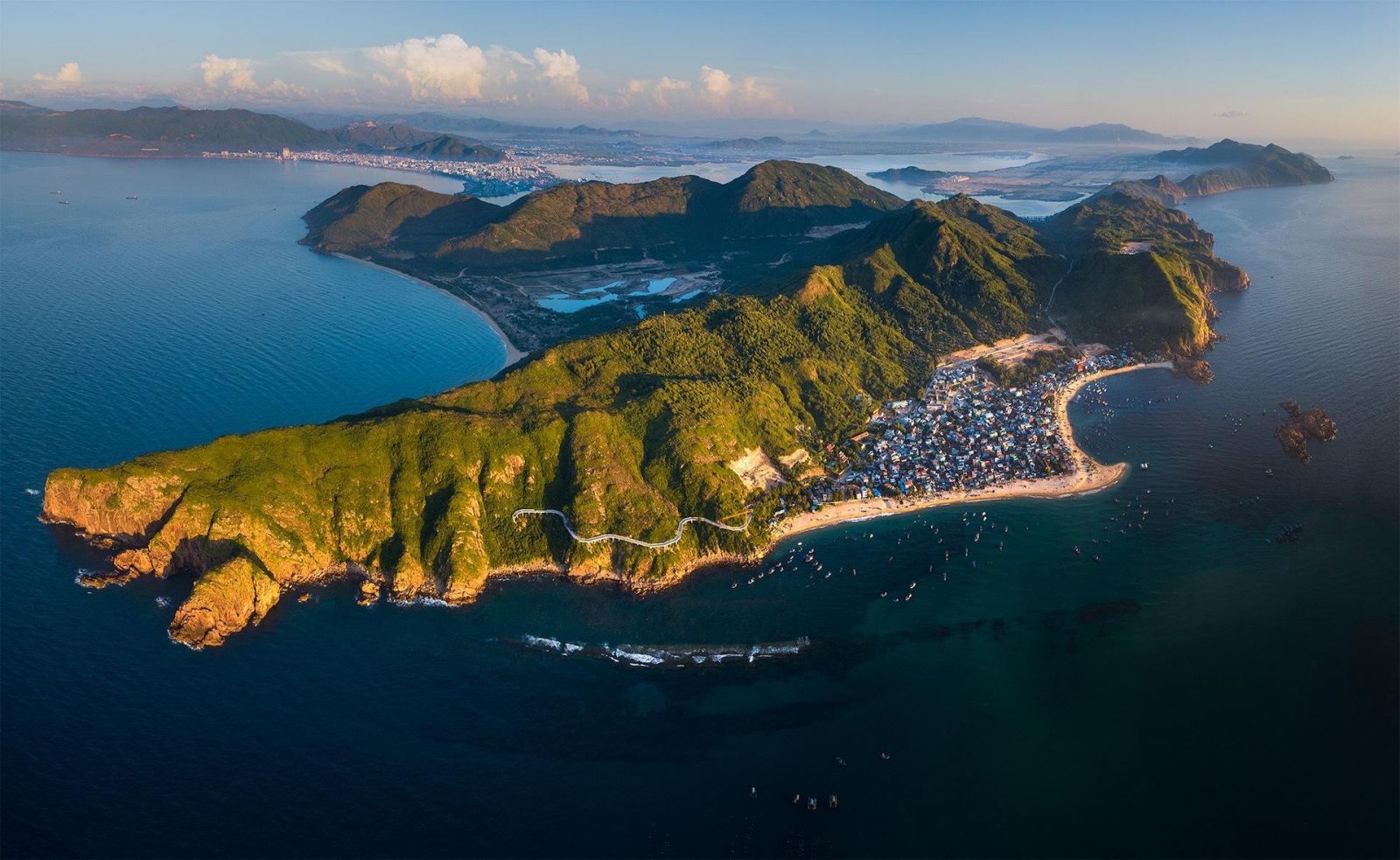 Quy Nhơn – giàu tiềm năng du lịch, điểm sáng cho bất động sản nghỉ dưỡng quy nhon giau tiem nang du lich diem sang cho bat dong san nghi duong
